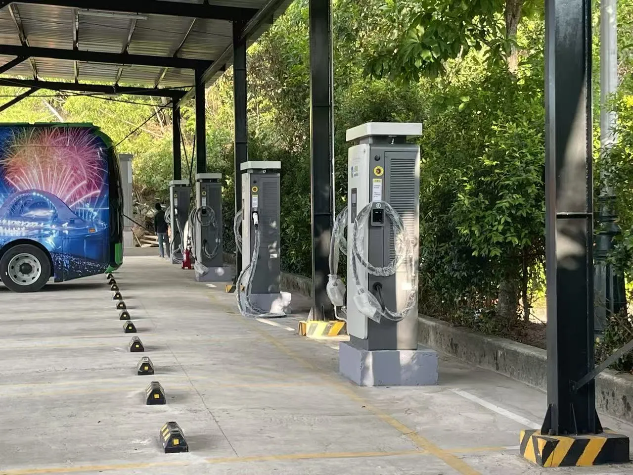 Commercial Fleet DC Fast-Charging Hub: Accra Commercial Fleet, Ghana